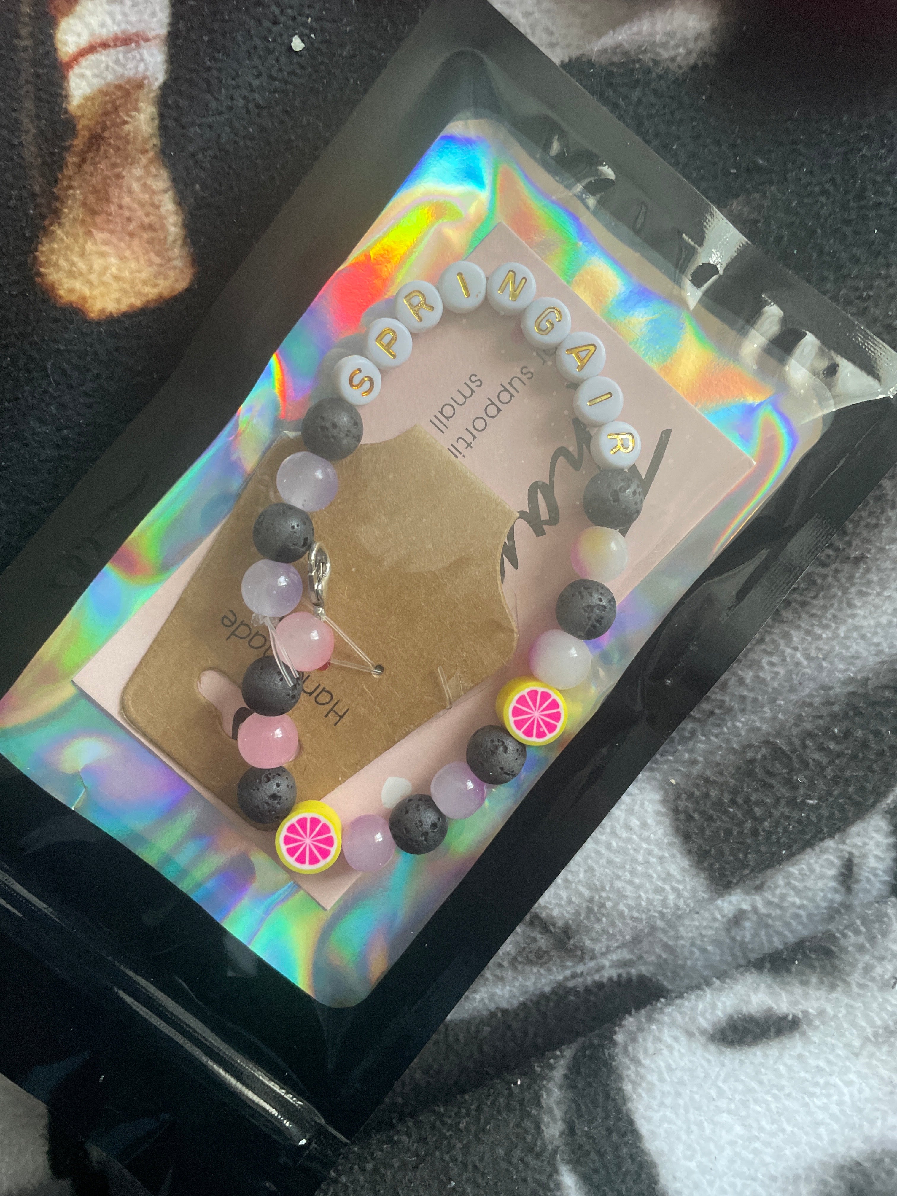 Spring air bracelet